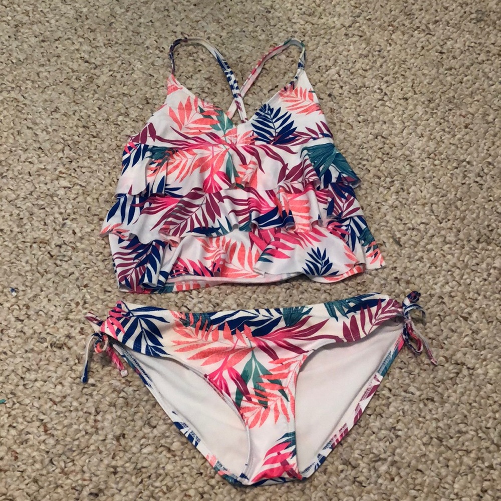 Floral print ruffled tankini